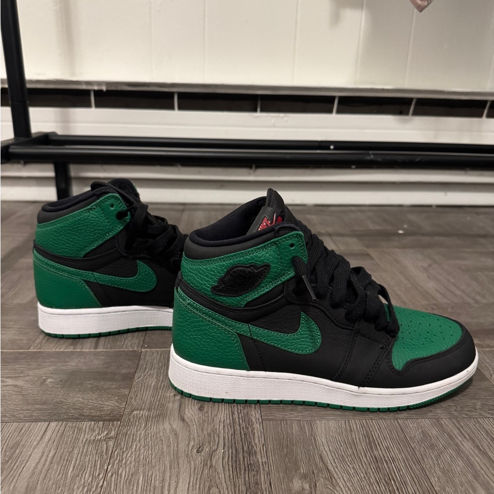 Nike Kids Black and Green High-Top Sneakers